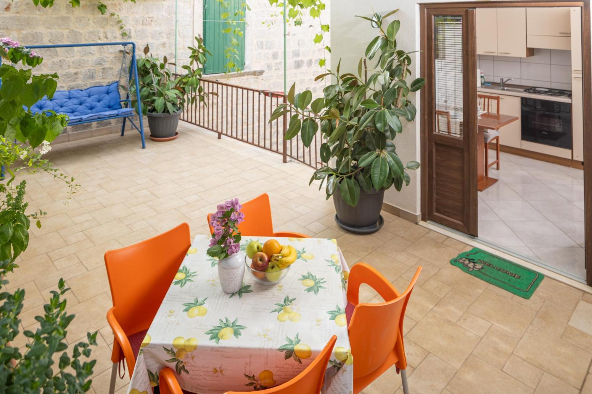 Apartments Damjanic Jerko Vrboska Exterior foto